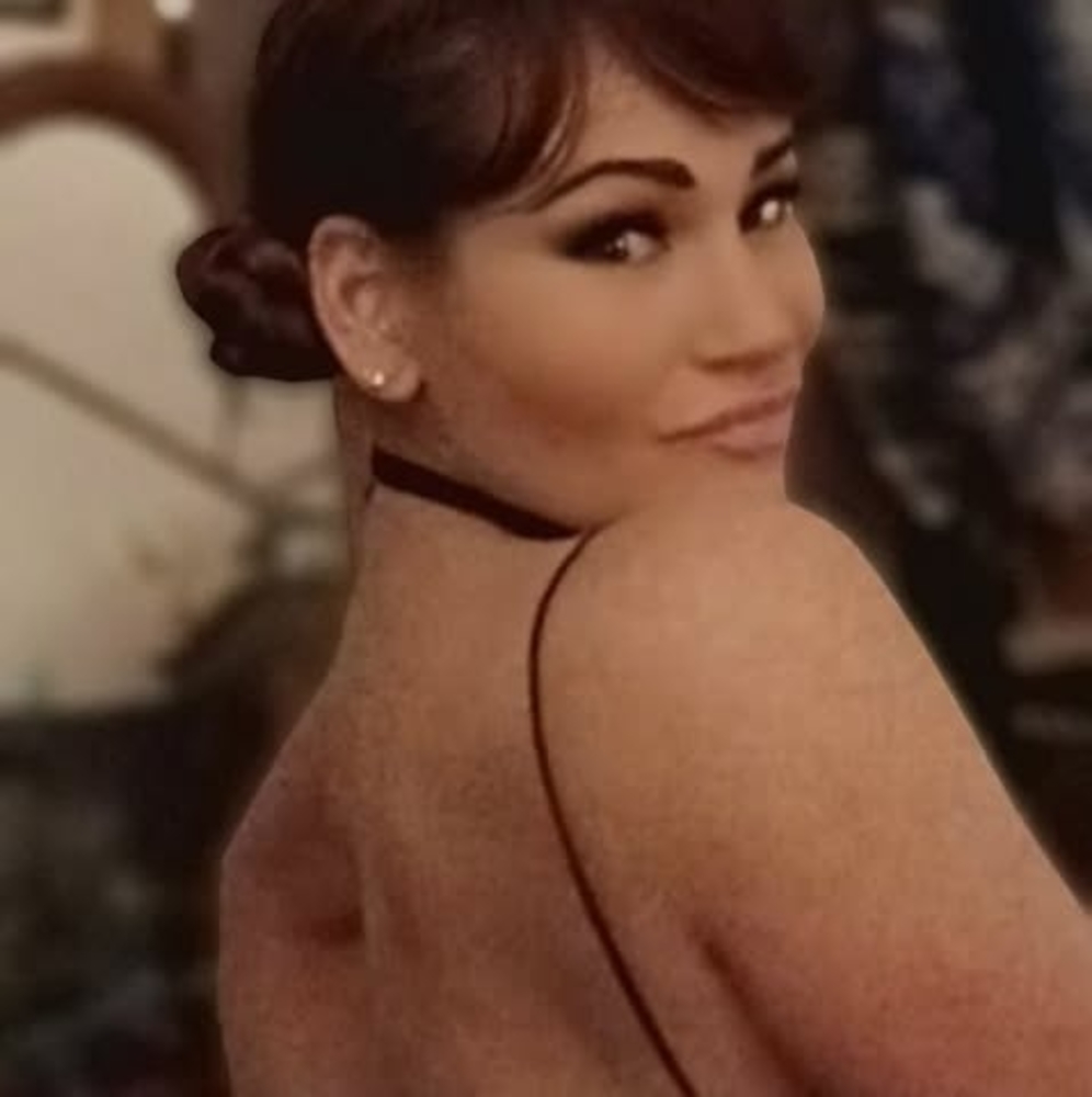 Meet your Posher, Eva